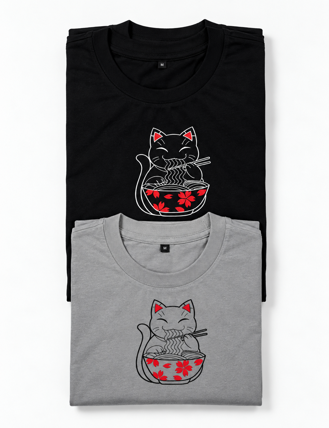 GestapelteT-ShirtsmitRamen-Katzenmotiv.png